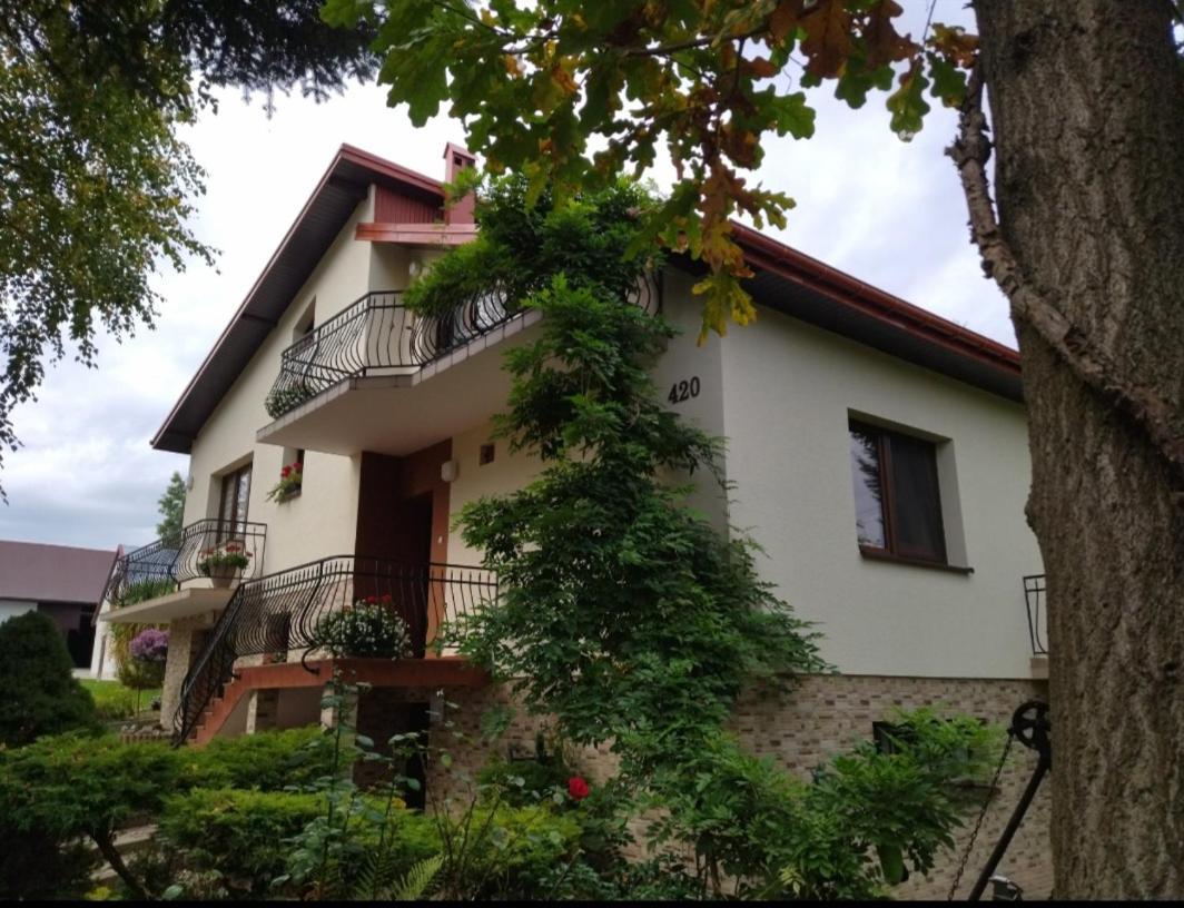 Gospodarstwo Agroturystyczne Borówkowy Bukiet Smaków Iwkowa Exterior foto